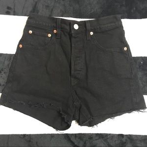 Levi’s Premium Denim Ribcage Shorts 24”, Black